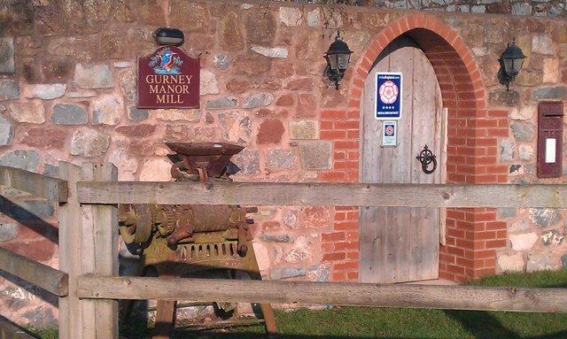 IMAG0208-001.jpg (74340 bytes)